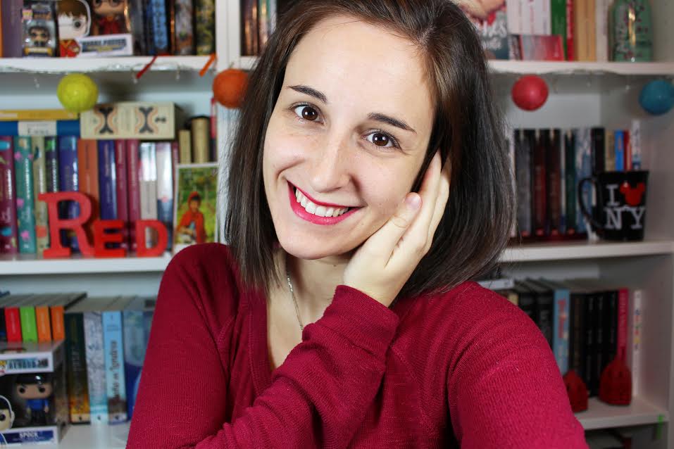 Patricia Garcia, booktuber del canal Little Red Read en YouTuvbe