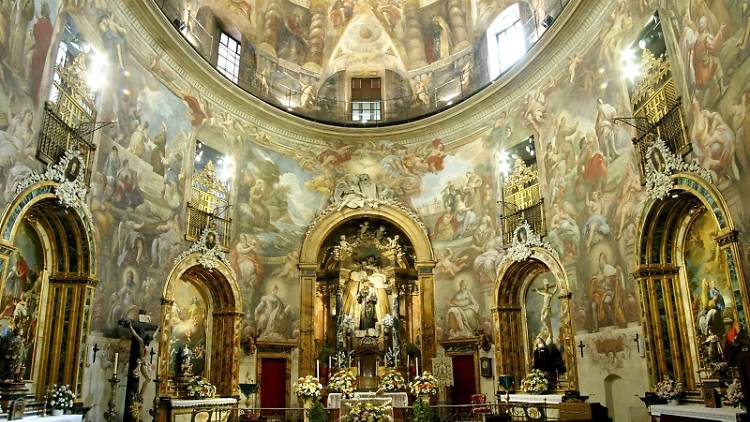 Interior de la Iglesia de San Antonio de los Alemanes en Madrid, apodada por alguno como la Capilla Sixtina madrileña